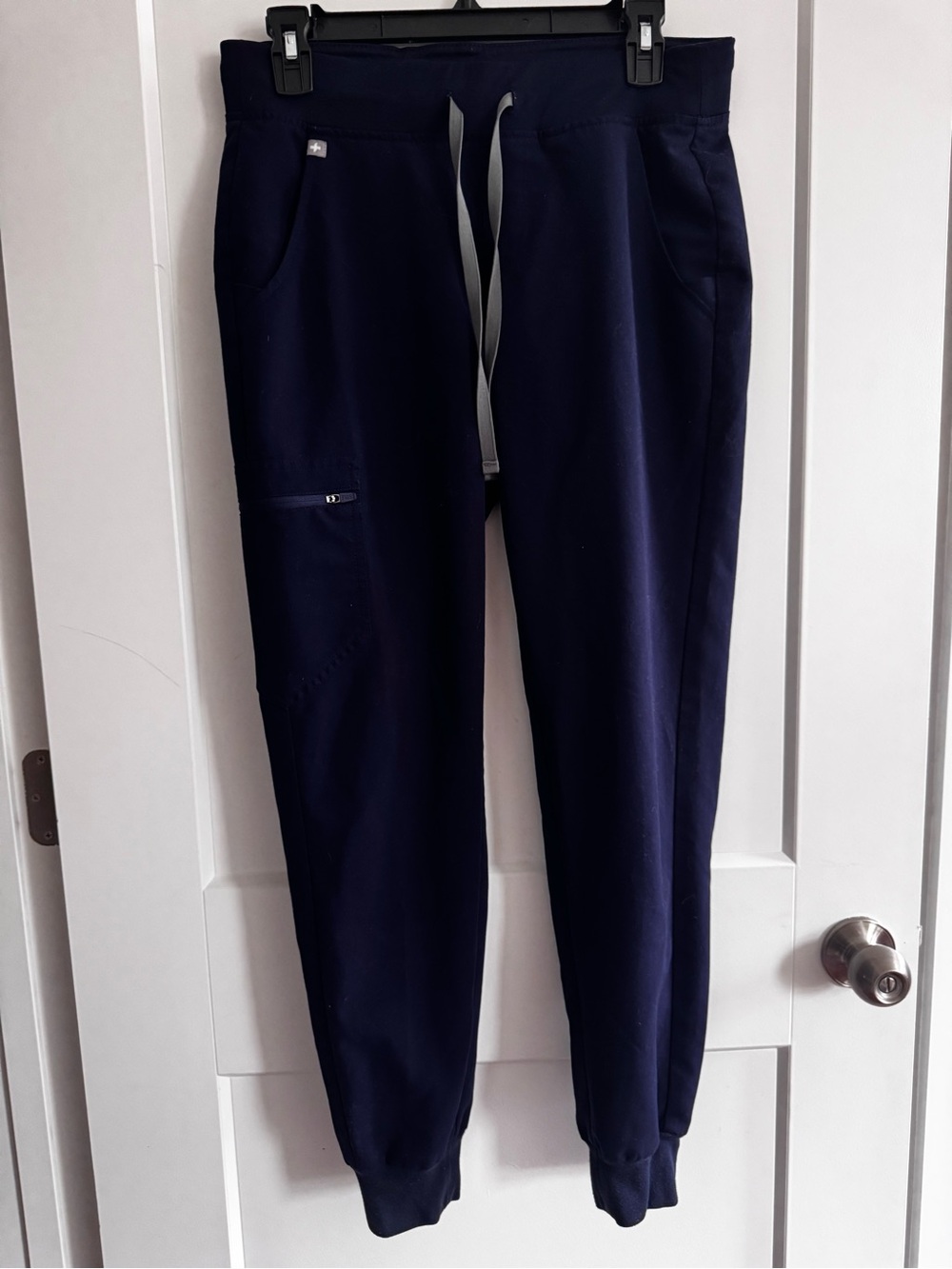 Figs Navy Women’s Jogger Scrub Pants with Drawstring